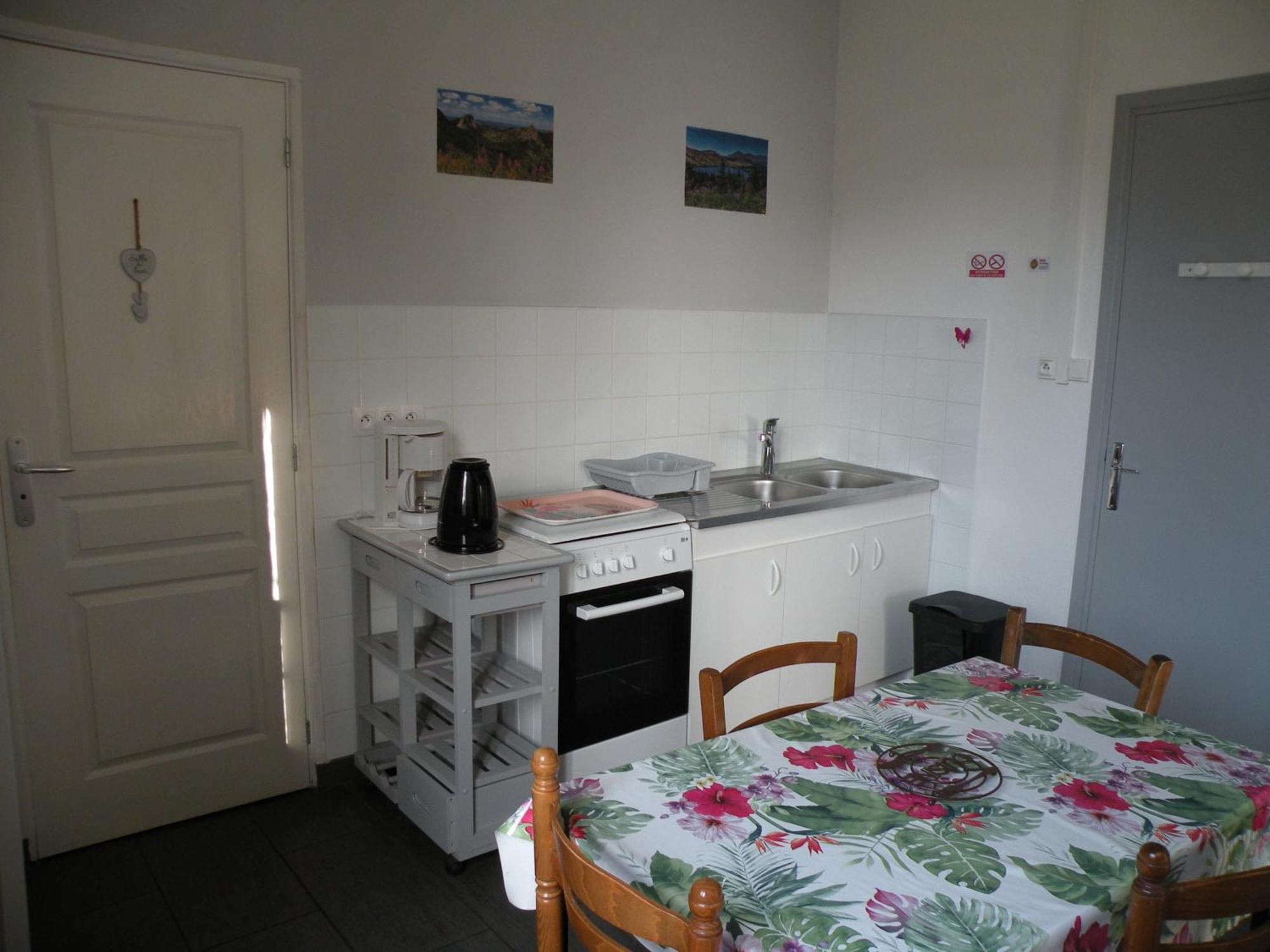 Rose, 4 Pers. Saint Antoine, Orcival, Sancy Apartment *